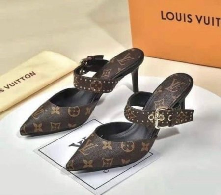 كعب لويس فيتون